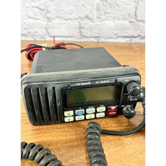 Icom IC-M422 Marine VHF Radio w/Microphone - Picture 3 of 11